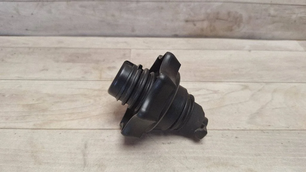 Spare wheel bolt – Skoda Octavia Mk2 (1Z) (2004-2013)