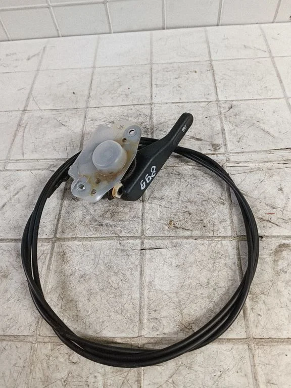 Fuel cap flap release cable – Nissan Almera N16 (2000-2010)