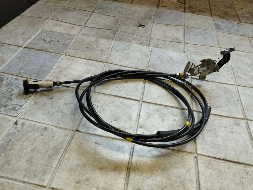 Fuel cap flap release cable – Toyota Corolla Verso AR10 (2004-2009)
