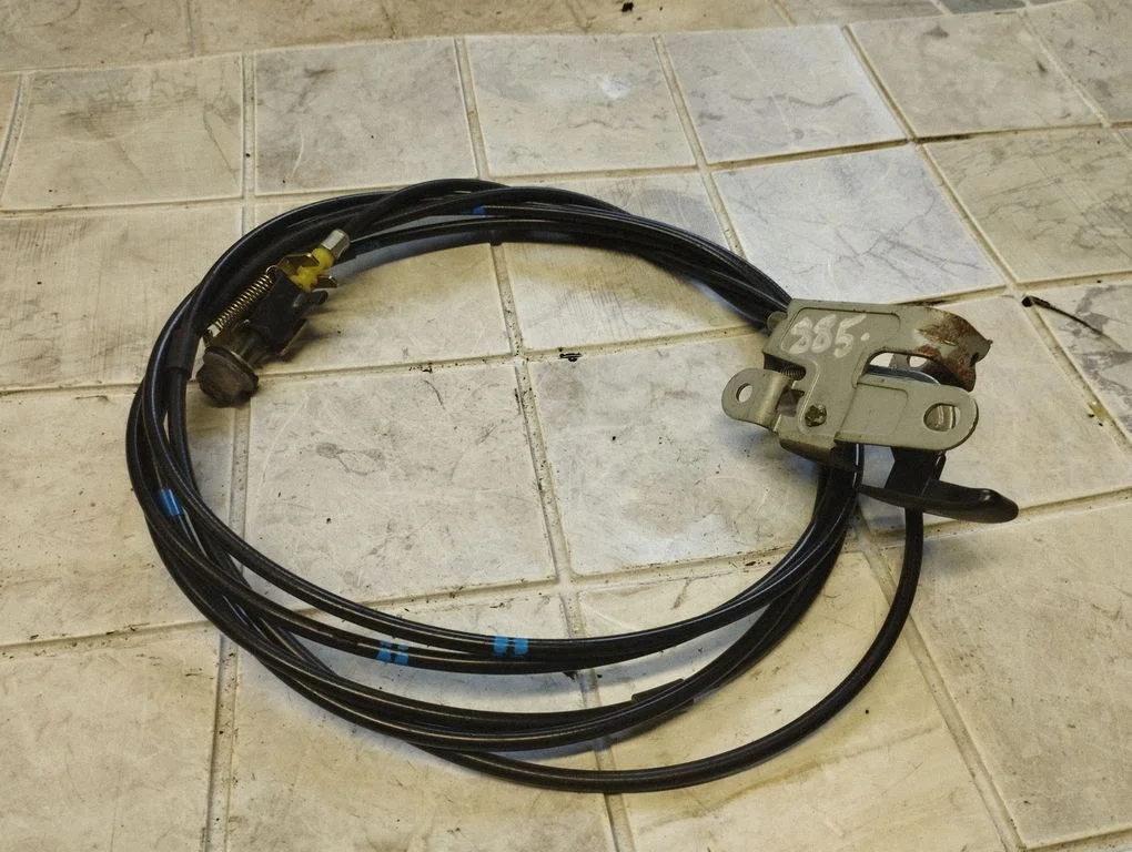 Fuel cap flap release cable – Mazda 5 (2005-2010)