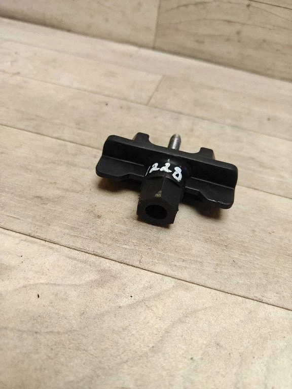 Spare wheel bolt 6285025XXX