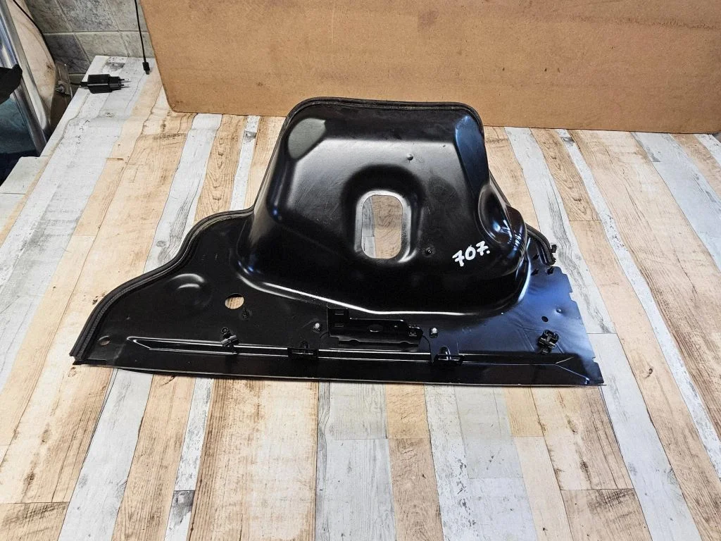 Heat shield in engine bay – Audi Q5 SQ5 8R (2008-2017)