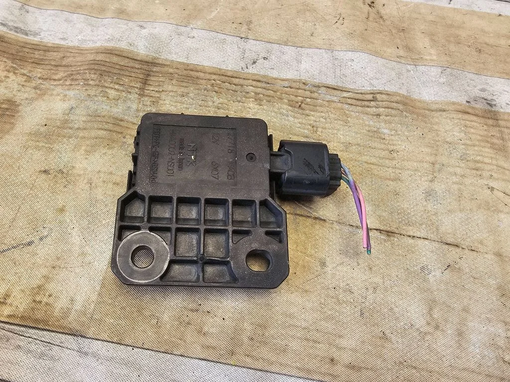 Outside/exterior temperature sensor – Infiniti Q50 (2014-)