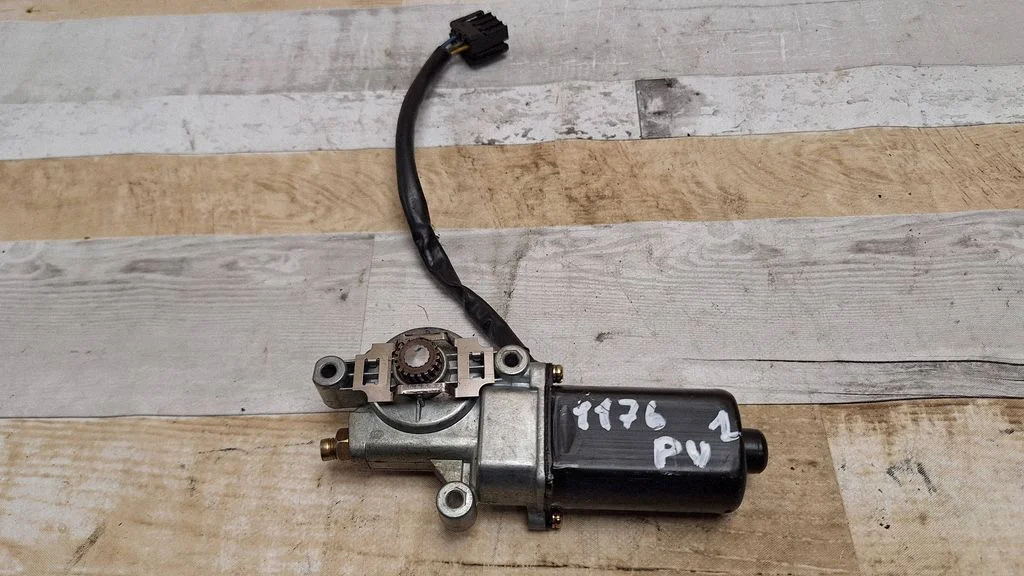 Seat adjustment motor – centre