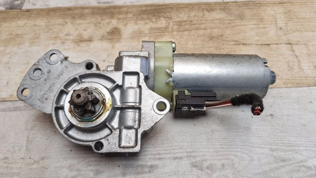 Seat adjustment motor 3B0959761