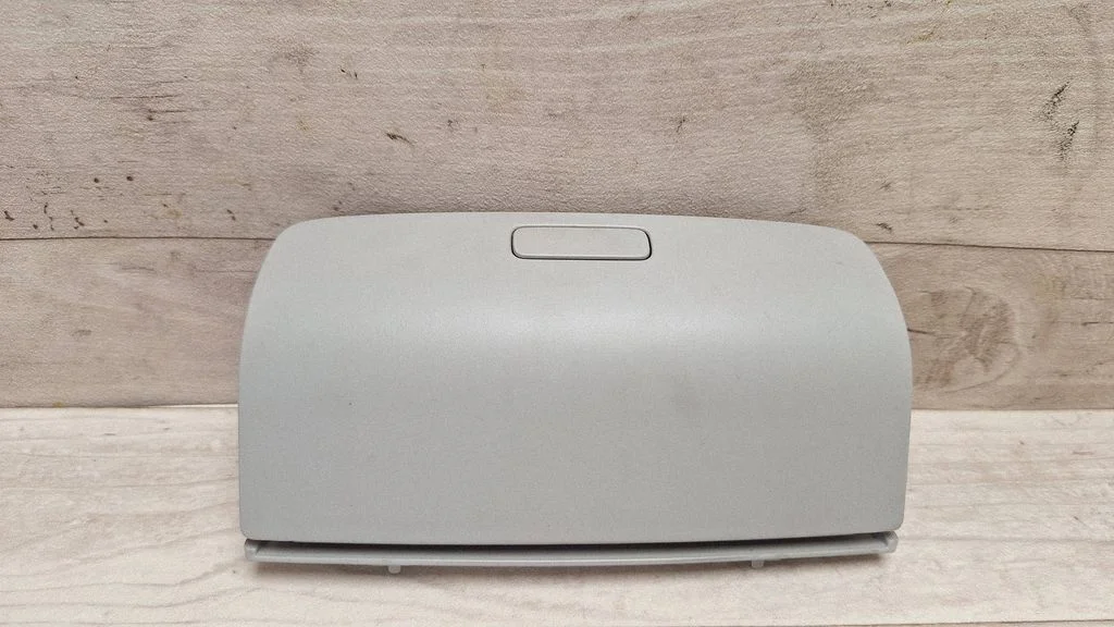 Sunglasses storage box – Volkswagen Passat CC (2008-2016)