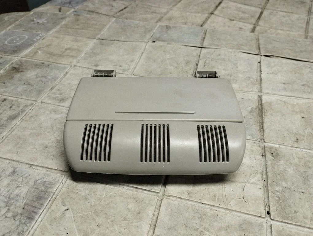 Sunglasses storage box – Skoda Octavia Mk2 (1Z) (2004-2013)
