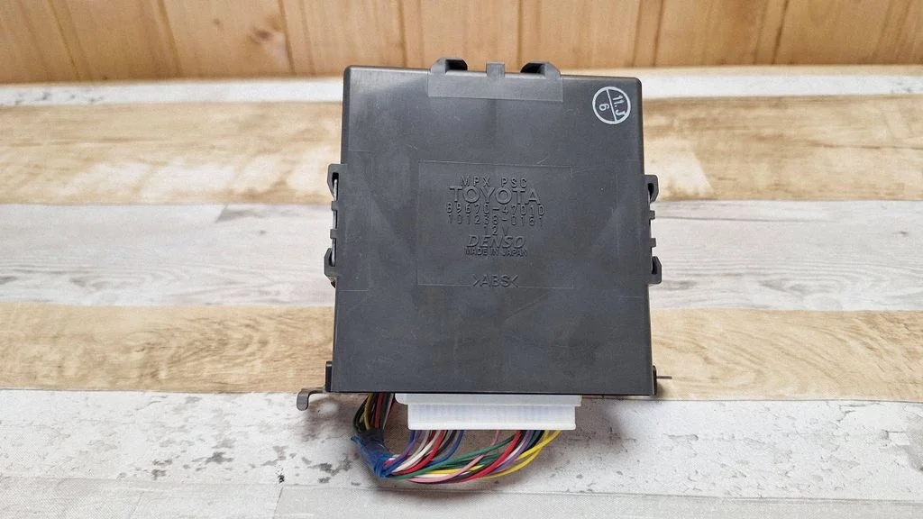Power management control unit – Toyota Prius (NHW20) (2003-2009)
