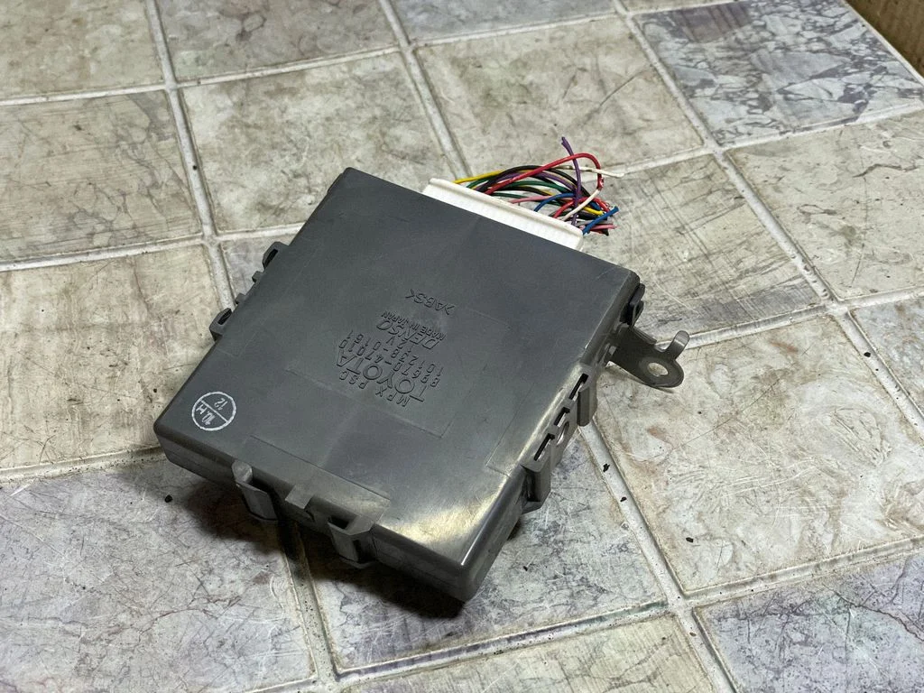 Power management control unit – Toyota Prius (XW20) (2003-2009)