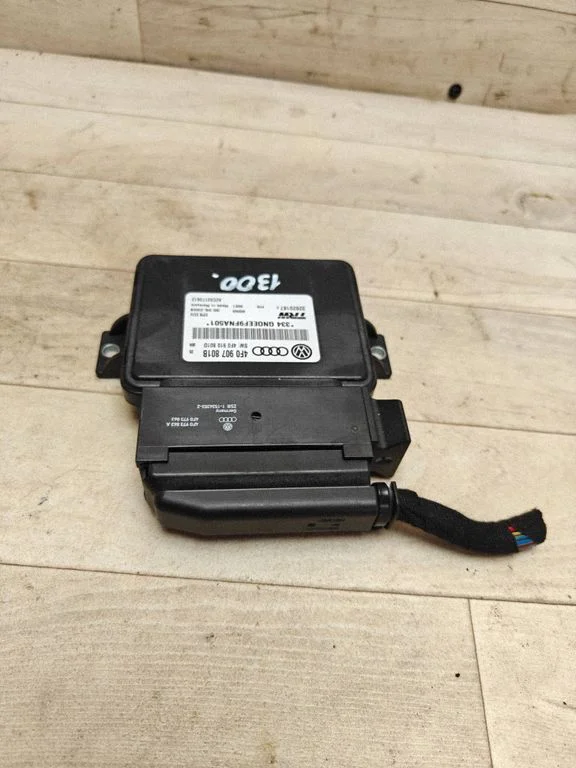 Hand brake control module – Audi A6 Allroad C6 (2006-2011)