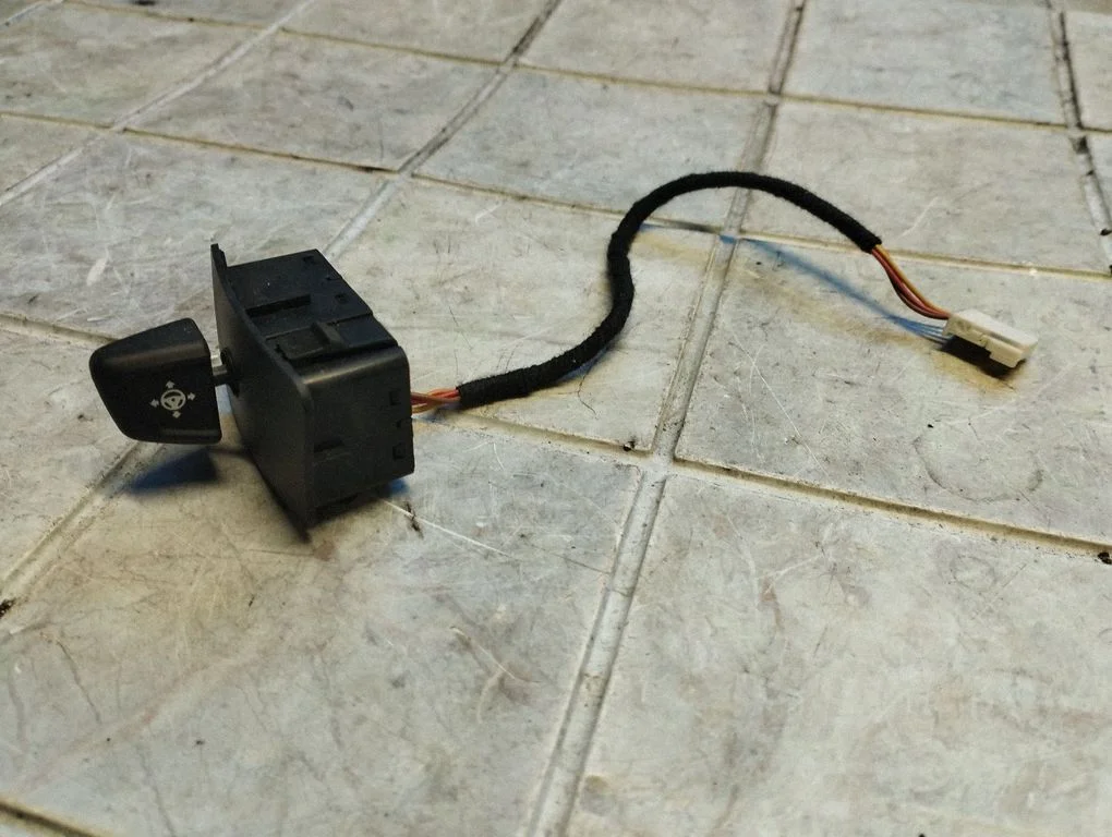 Steering wheel adjustment switch 9188877