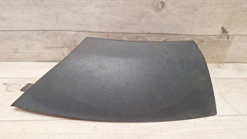 Rear fender molding trim DFK100490
