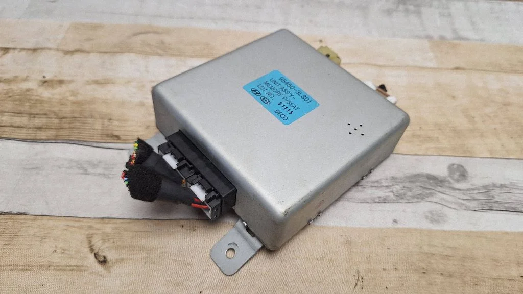 Seat control module 954503L301