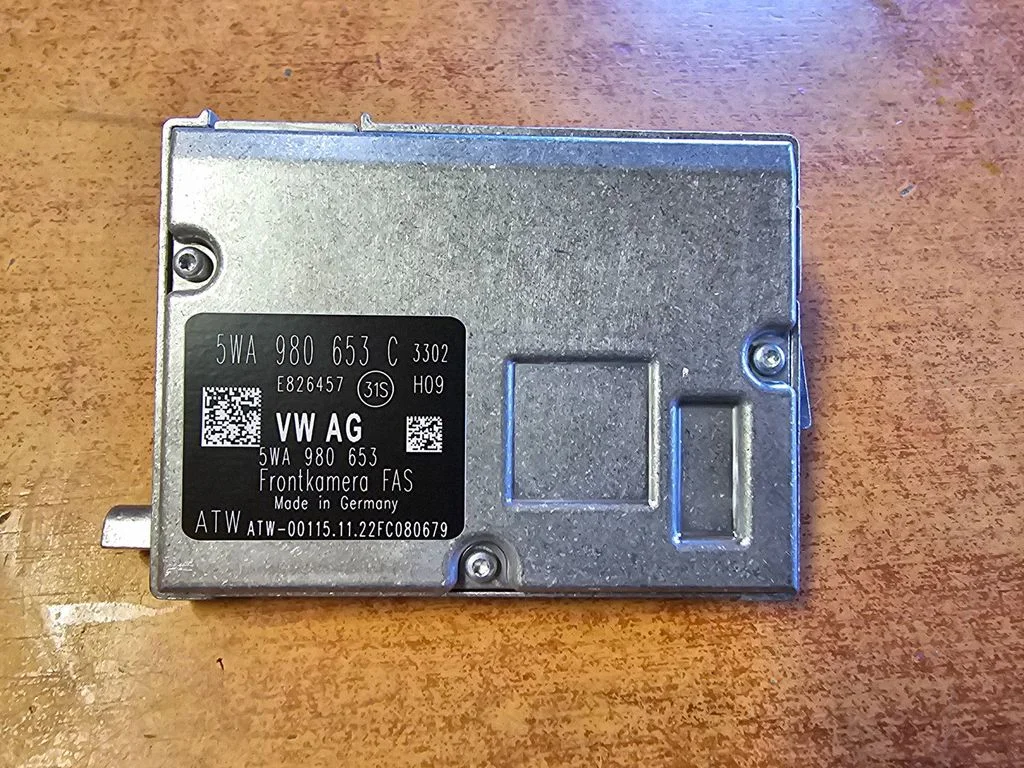 Windshield/windscreen camera 5WA980653C