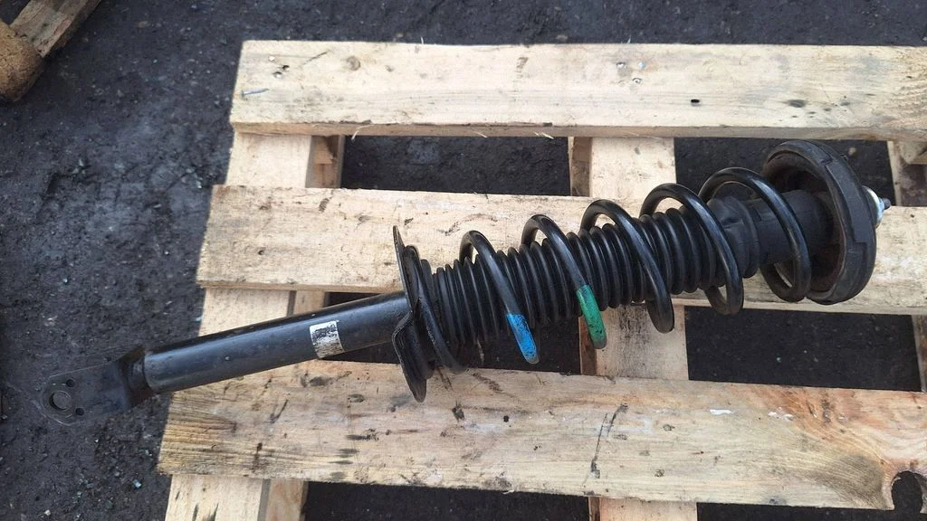 Rear shock absorber with coil spring – rear right