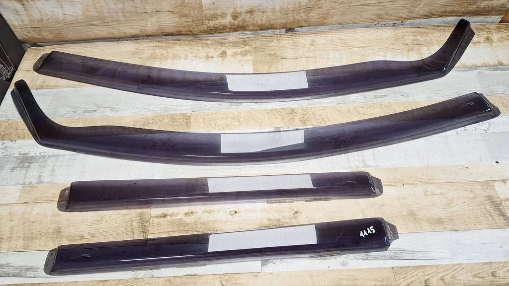 Front door glass trim molding – Skoda Superb B6 (3T) (2008-2015)