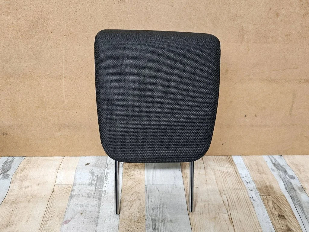 Third row seat headrest – Toyota Corolla Verso AR10 (2004-2009)