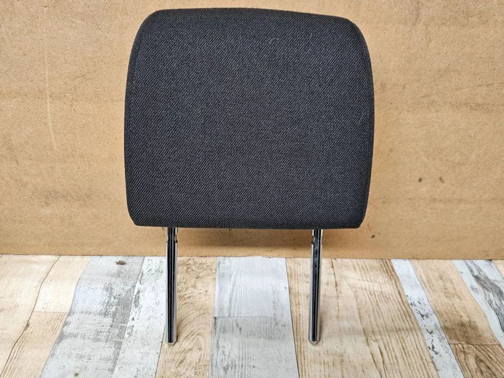 Third row seat headrest – Opel Zafira B (2005-2014)