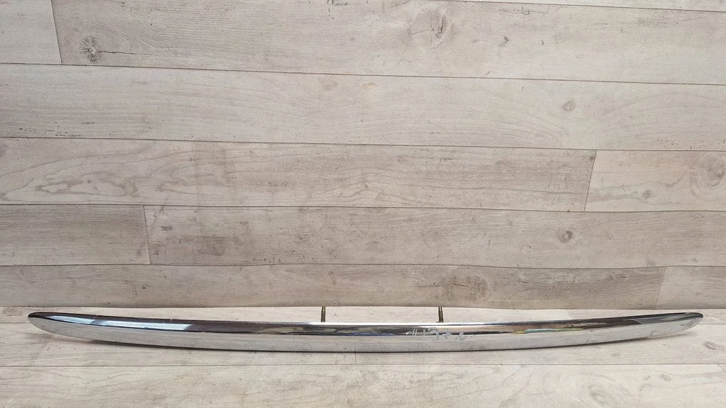 Trunk door license plate light bar 7681144030