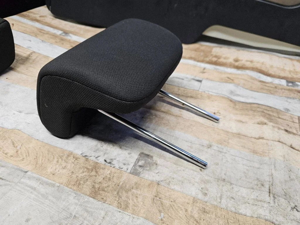Third row seat headrest – Toyota Corolla Verso AR10 (2004-2009)