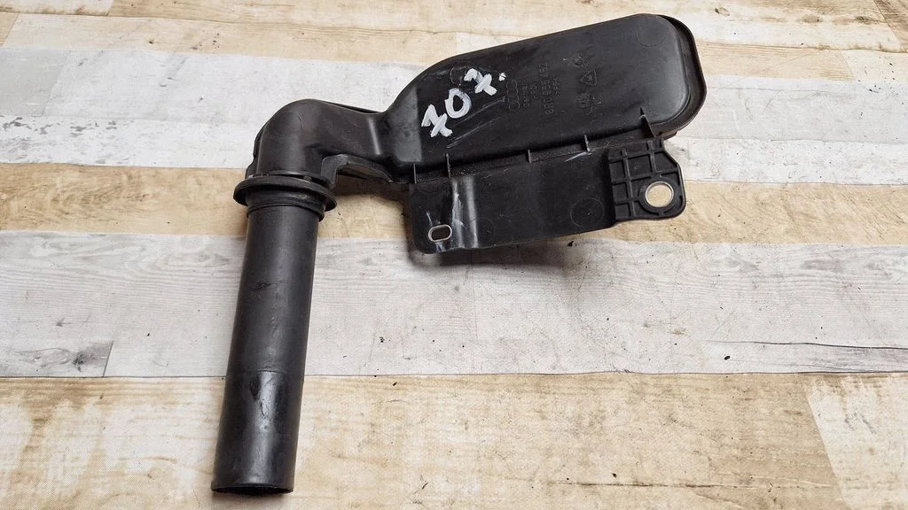 Window washer liquid tank fill tube 8R0955452