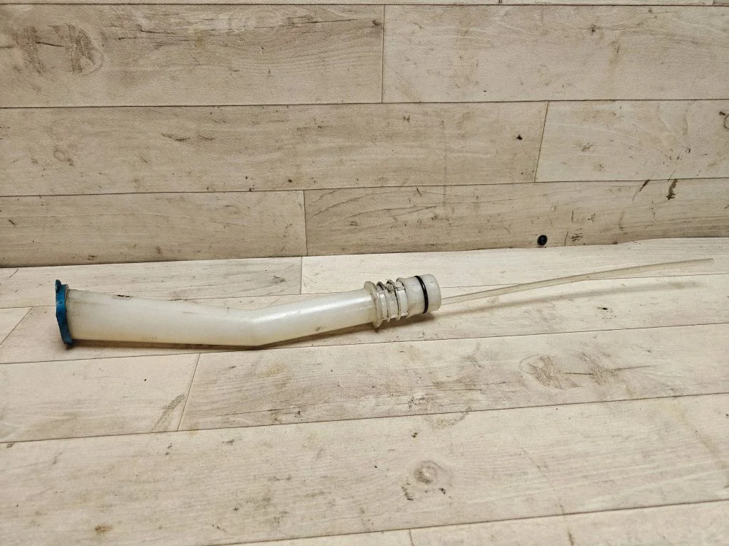 Window washer liquid tank fill tube E11015046