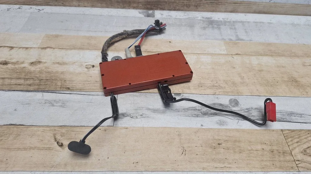 Antenna control unit 9459991