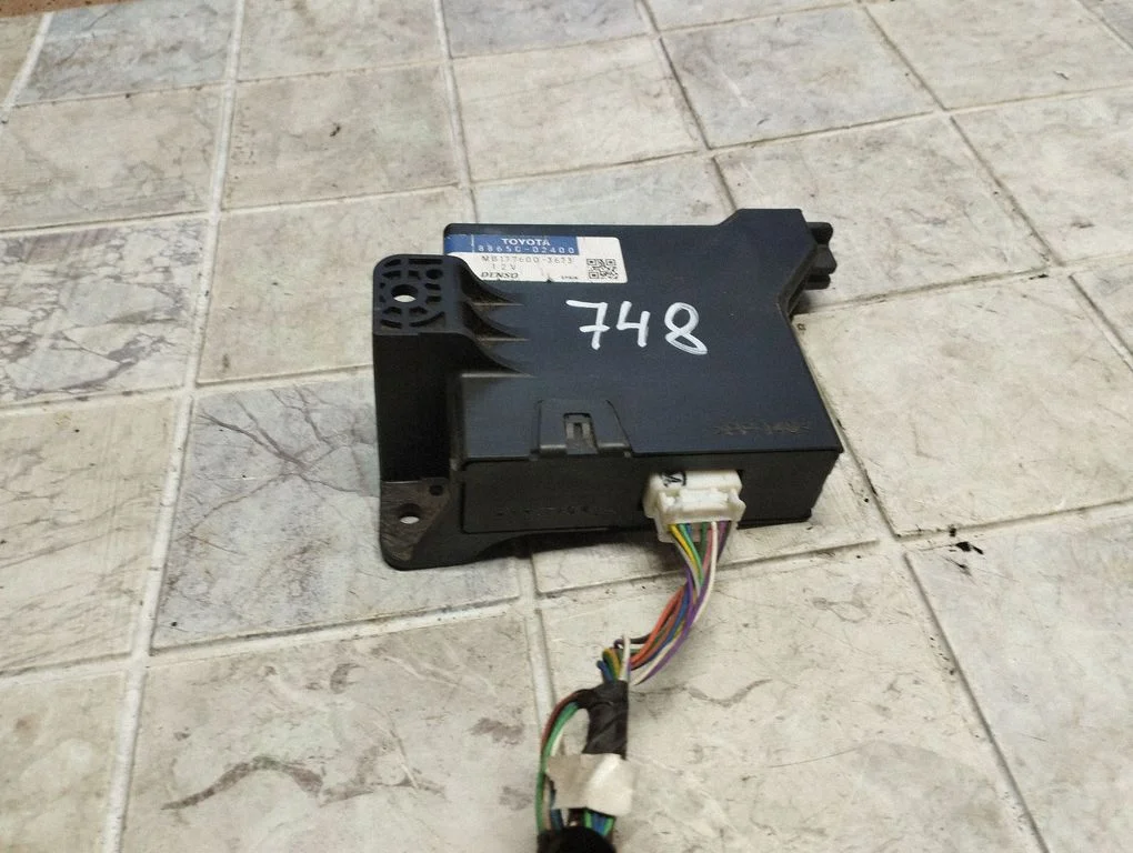 Air conditioning/heating control unit – Toyota Auris 150 (2006-2012)