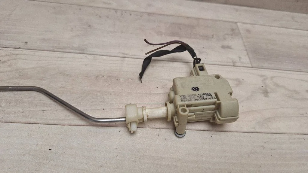 Fuel tank cap lock motor – Volkswagen Passat CC (2008-2016)