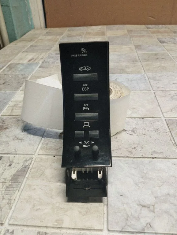 A set of switches – Mercedes-Benz S-Class W221 (2005-2013)