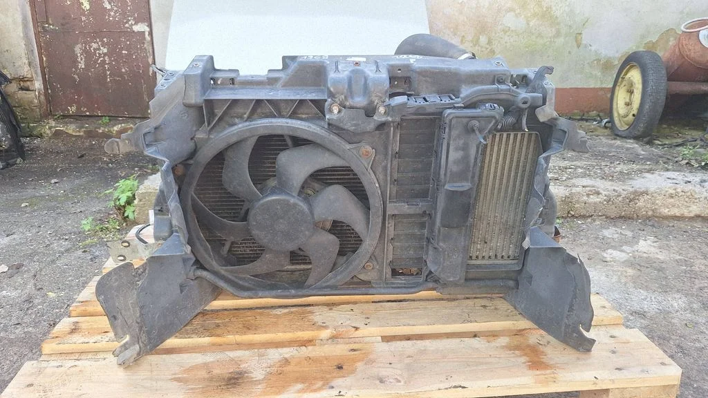 Radiaatorite komplekt – Citroen C5 (2005-2008)