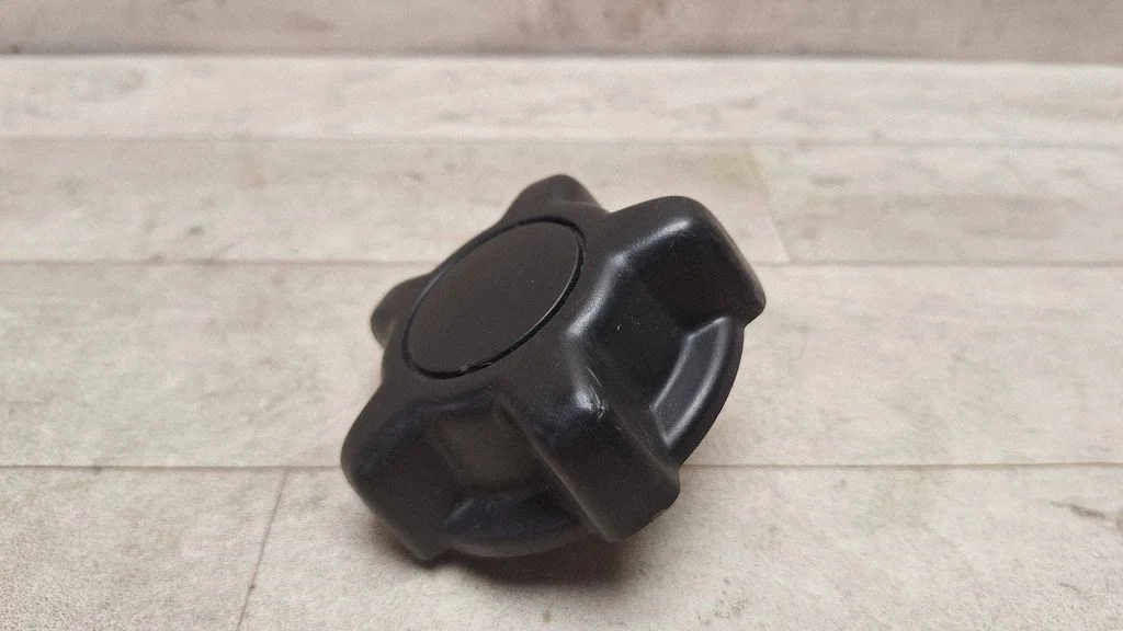 Istme reguleerimisnupp – Ford Focus C-MAX (2003-2010)