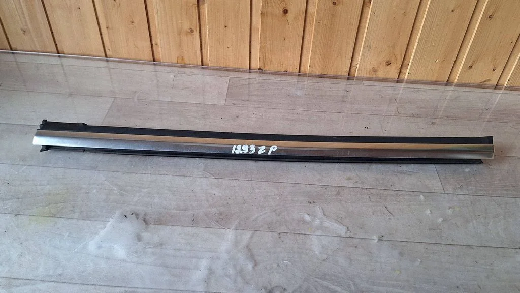 Rear side glass trim – Audi A4 S4 B6 8E 8H (2001-2005)