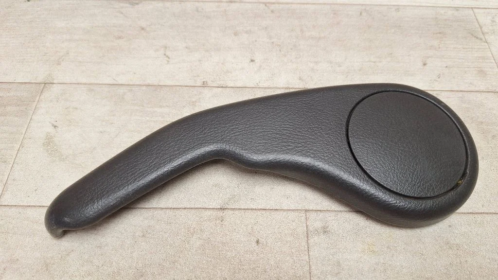 Istme reguleerimiskäepide – Honda FR-V (2004-2009)