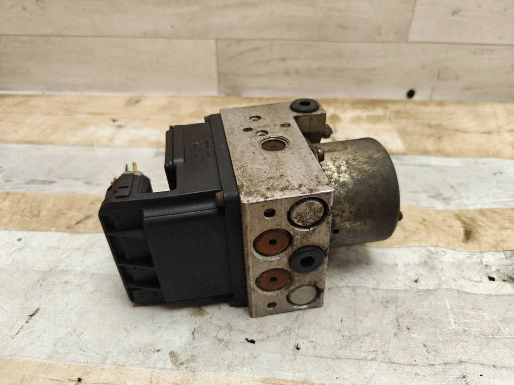 Pompa ABS – Nissan X-Trail T30 (2001-2007)