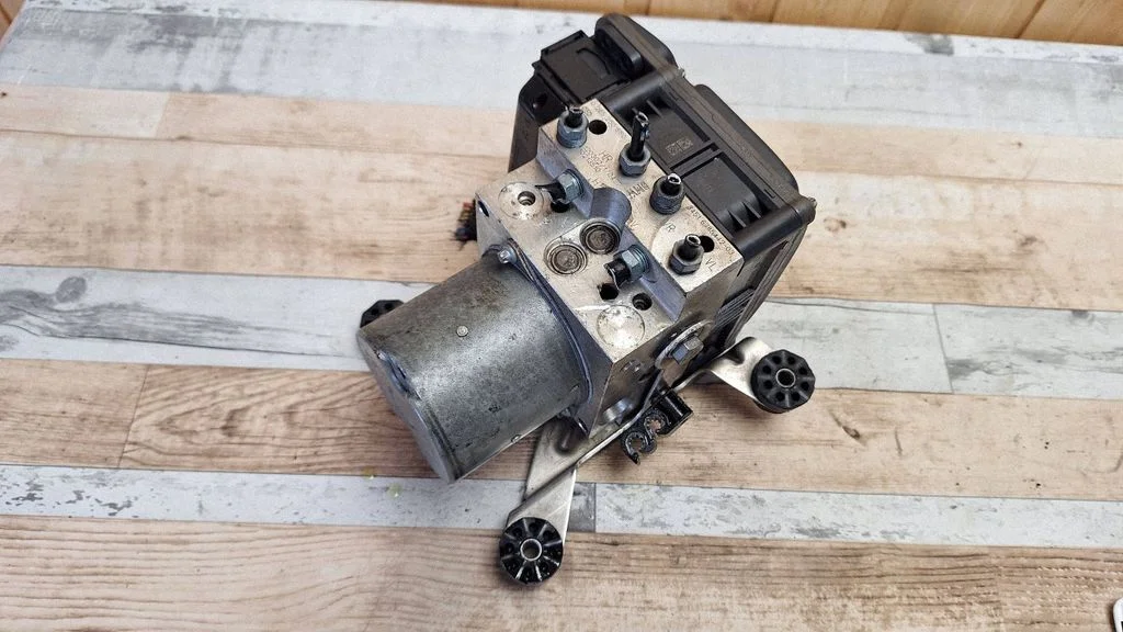 ABS block – BMW 7 Series F01 F02 F03 F04 (2008-2016)