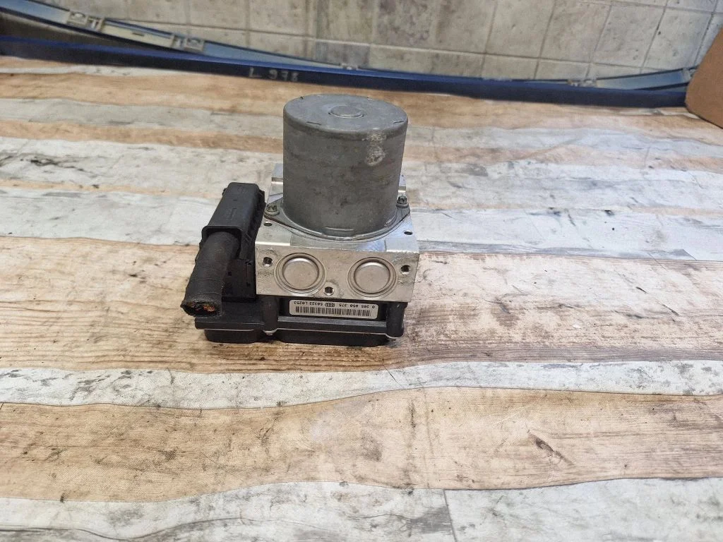Pompa ABS 6769705