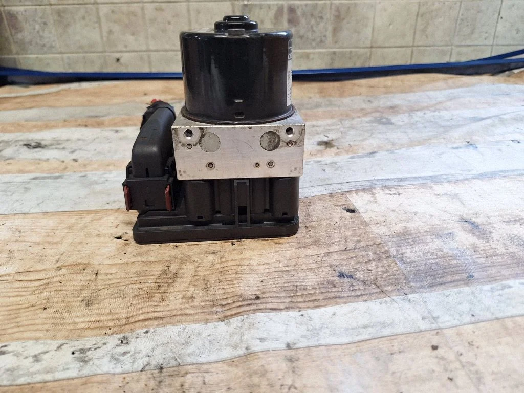 Pompa ABS 00404674E1