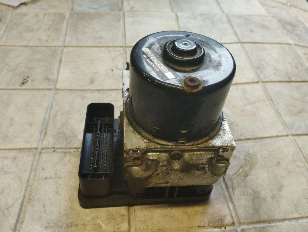 ABS block MN116523