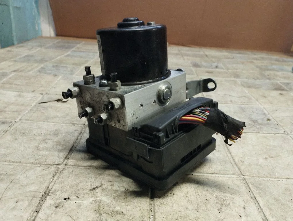 ABS block – BMW 1 Series E81 E87 (2004-2011)
