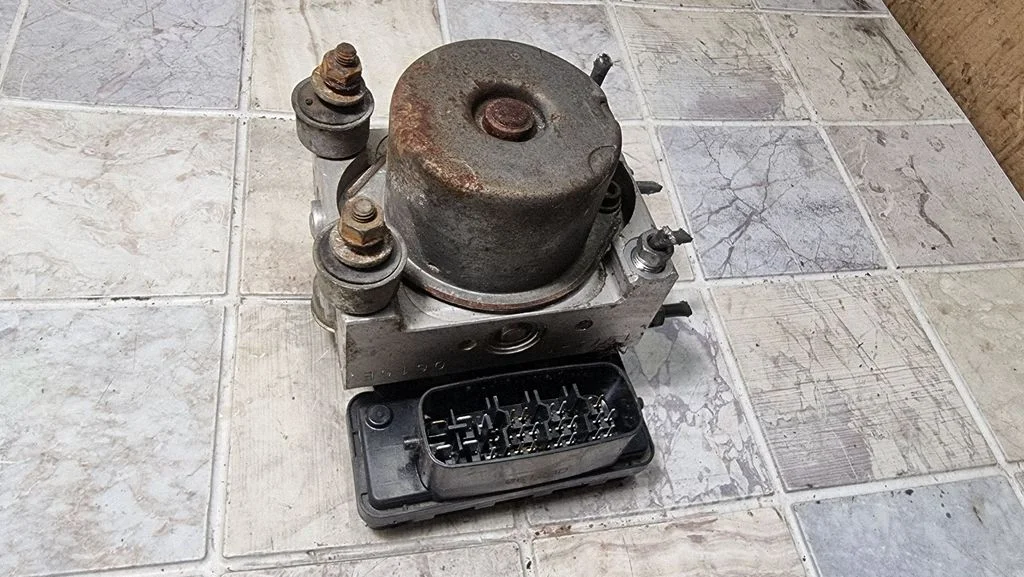 ABS block – Toyota Yaris Verso (1999-2005)