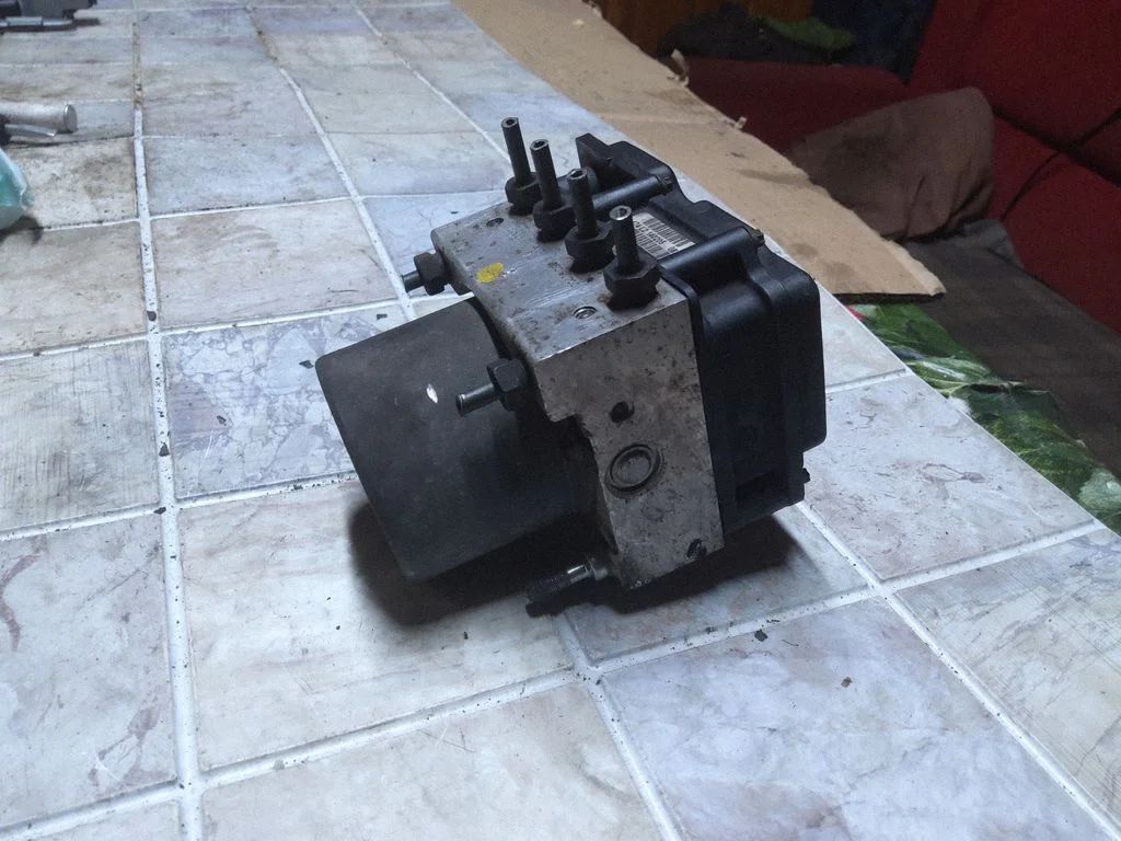 ABS-plokk – Nissan Almera N16 (2000-2010)