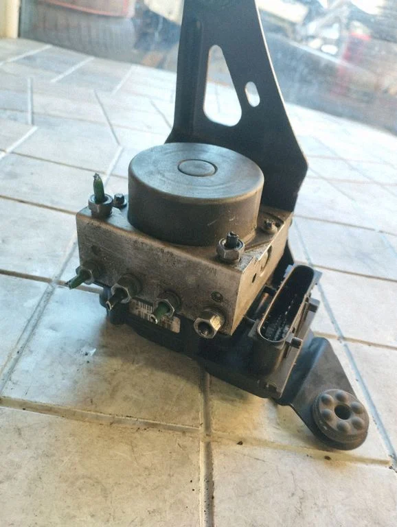 ABS block – Renault Megane II (2006-2008)