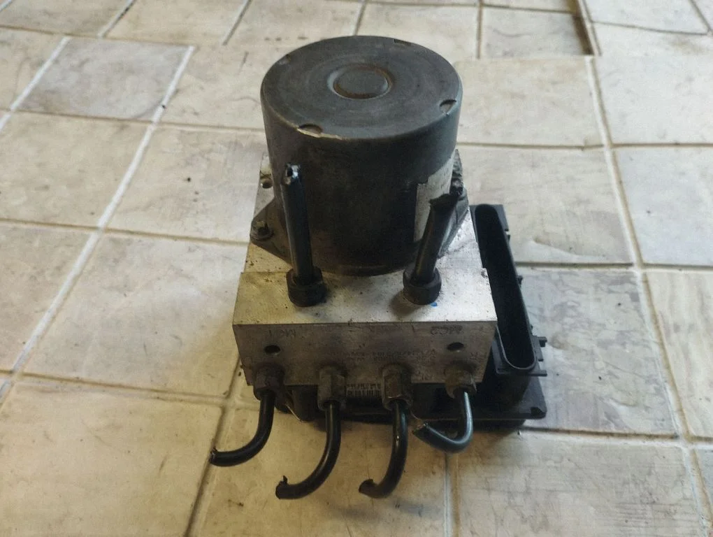 ABS-plokk – Honda CR-V (2007-2012)