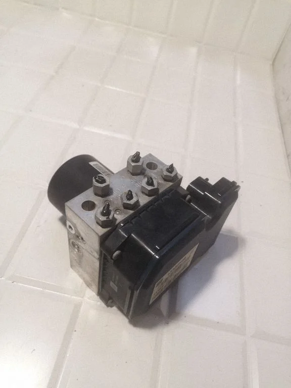 ABS block – Opel Insignia A (2008-2017)