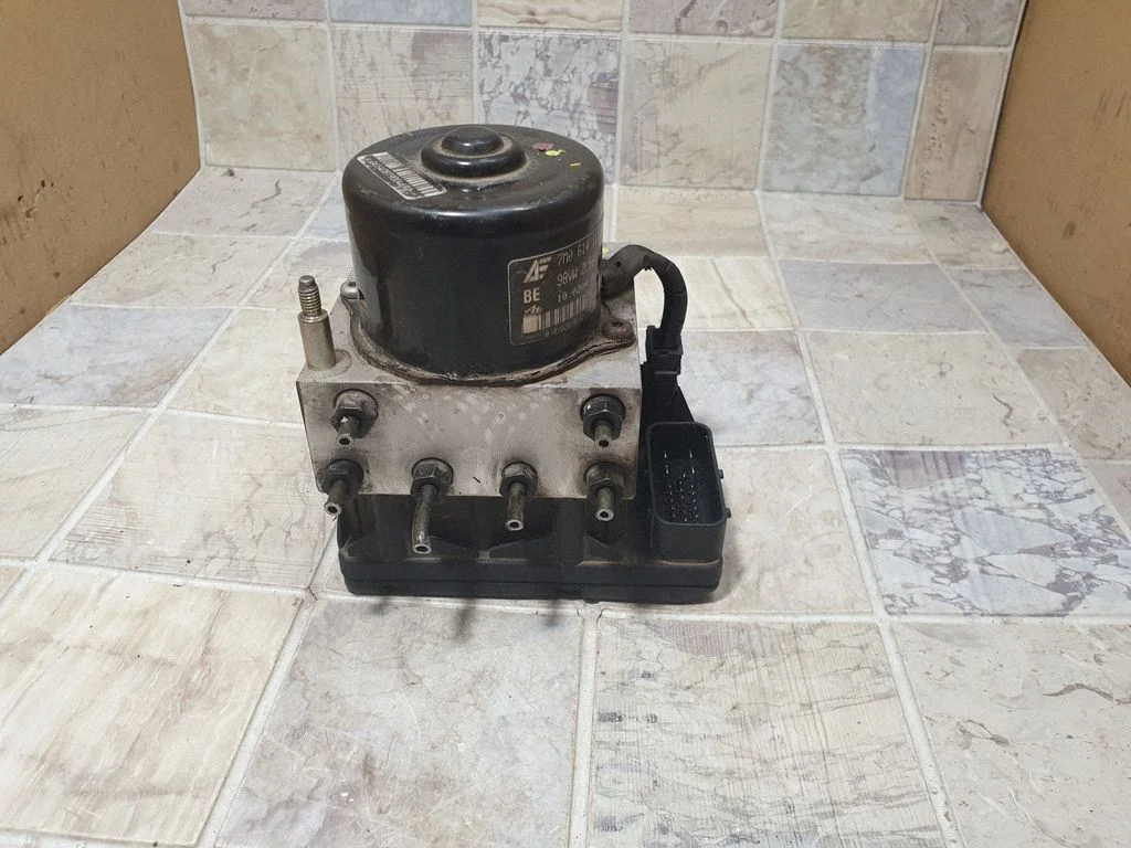 ABS block – Seat Alhambra (Mk1) (1996-2010)