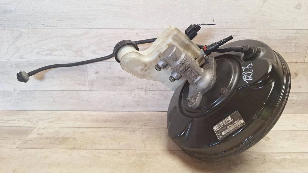 Brake booster 31329889