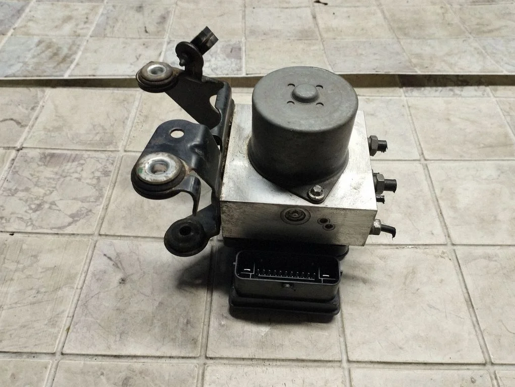ABS block – Ford Galaxy (2006-2015)
