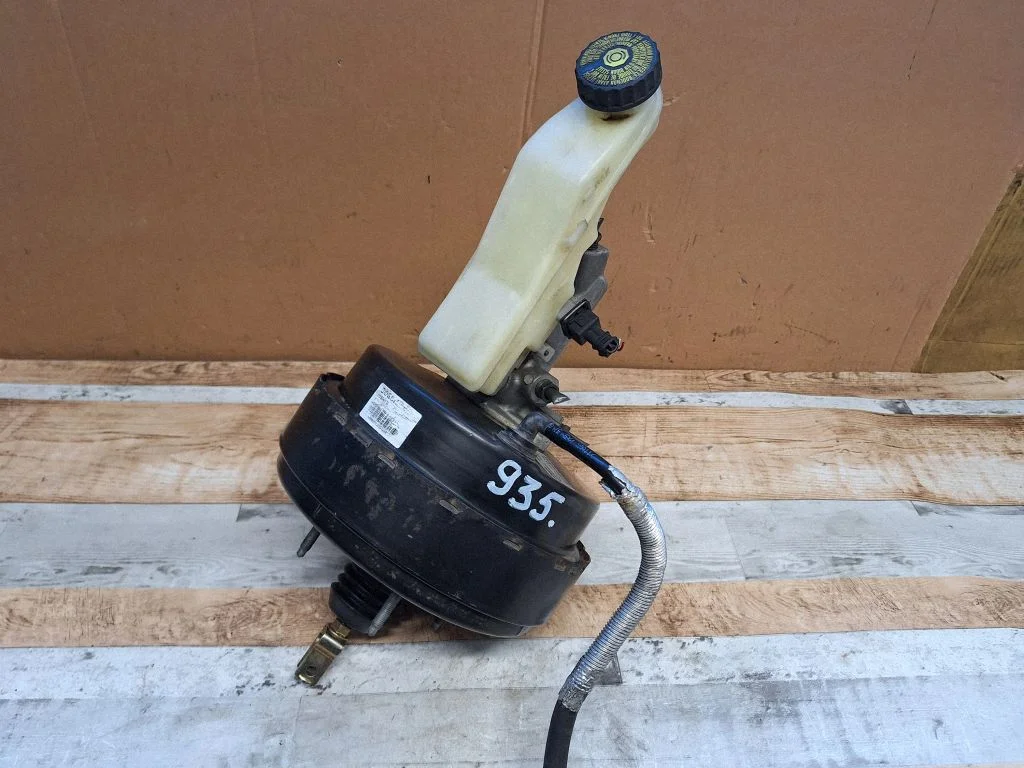 Brake booster – Toyota Corolla Verso AR10 (2004-2009)