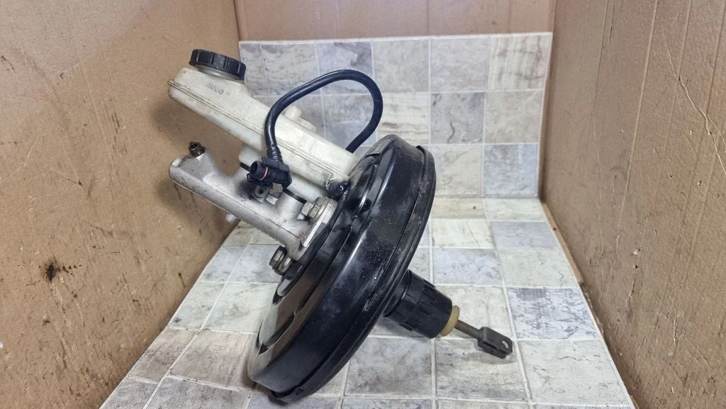 Brake booster 8200453735